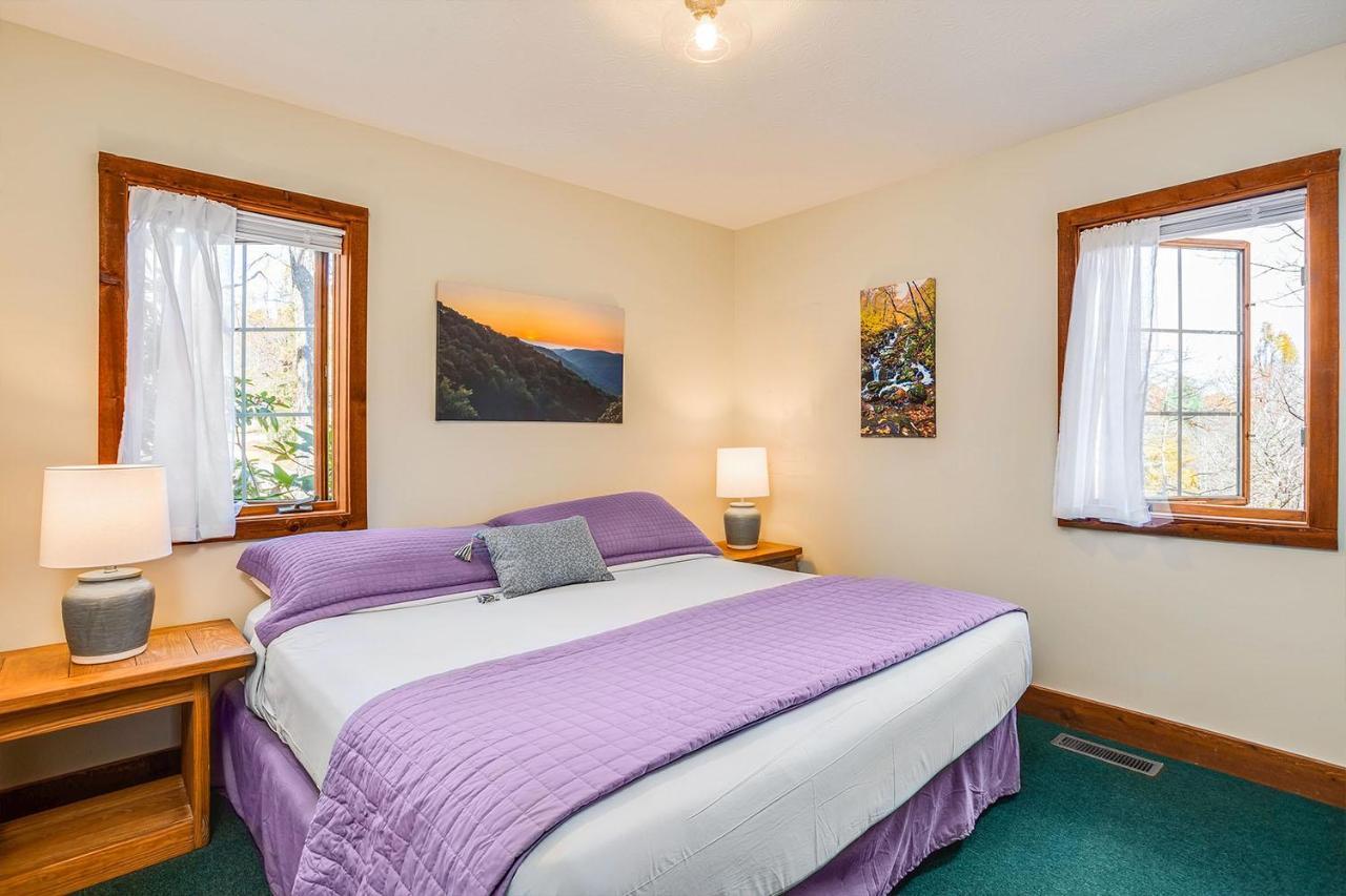 Love Ridge Mountain Lodging Lyndhurst Εξωτερικό φωτογραφία