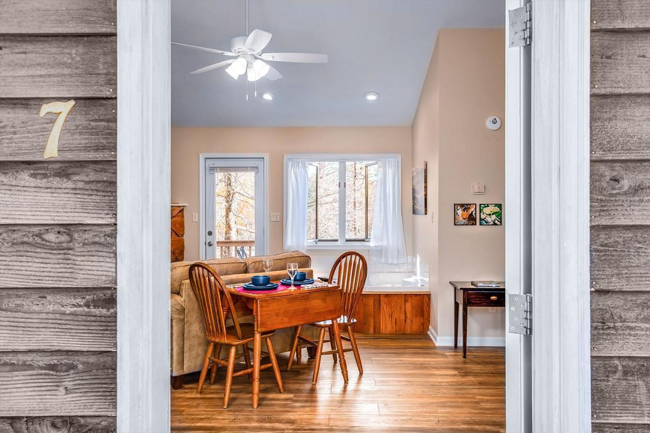 Love Ridge Mountain Lodging Lyndhurst Εξωτερικό φωτογραφία