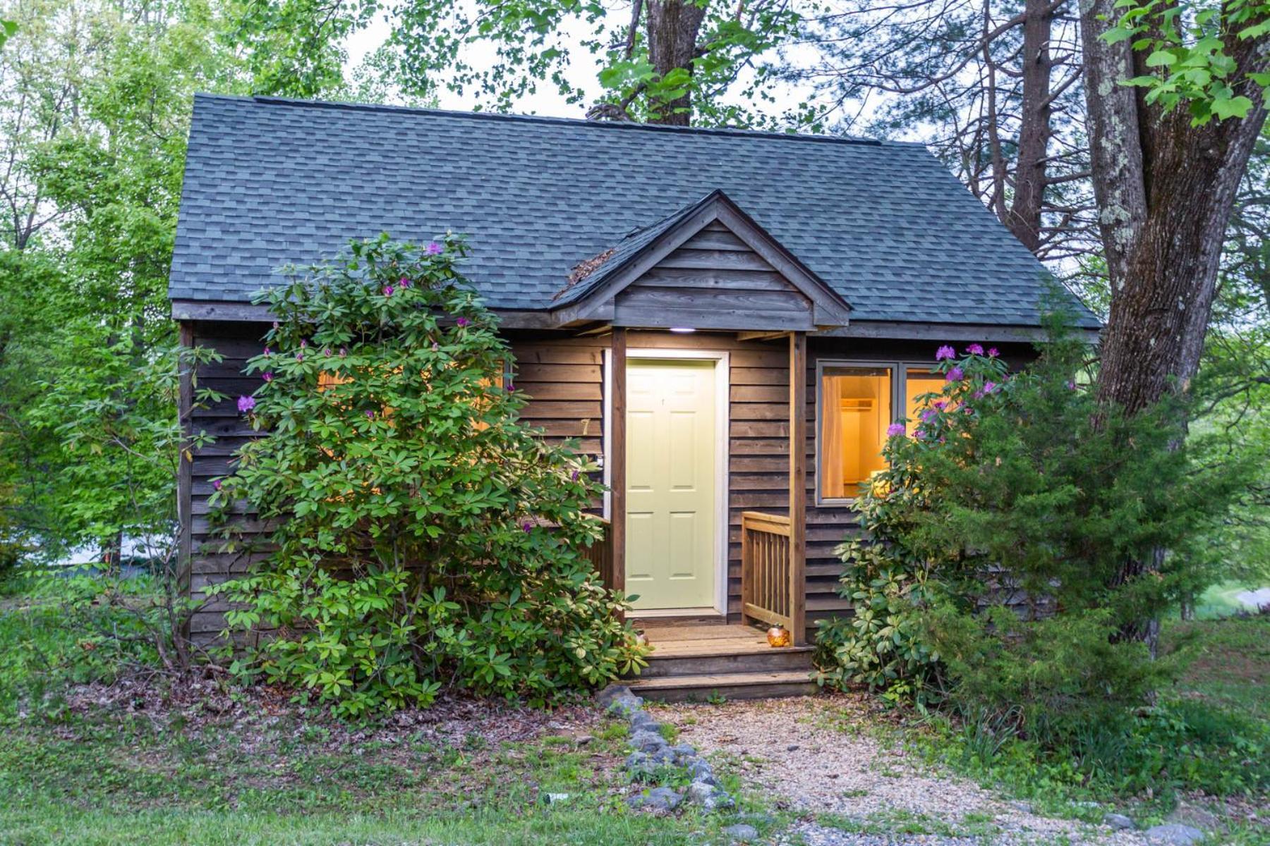 Love Ridge Mountain Lodging Lyndhurst Εξωτερικό φωτογραφία