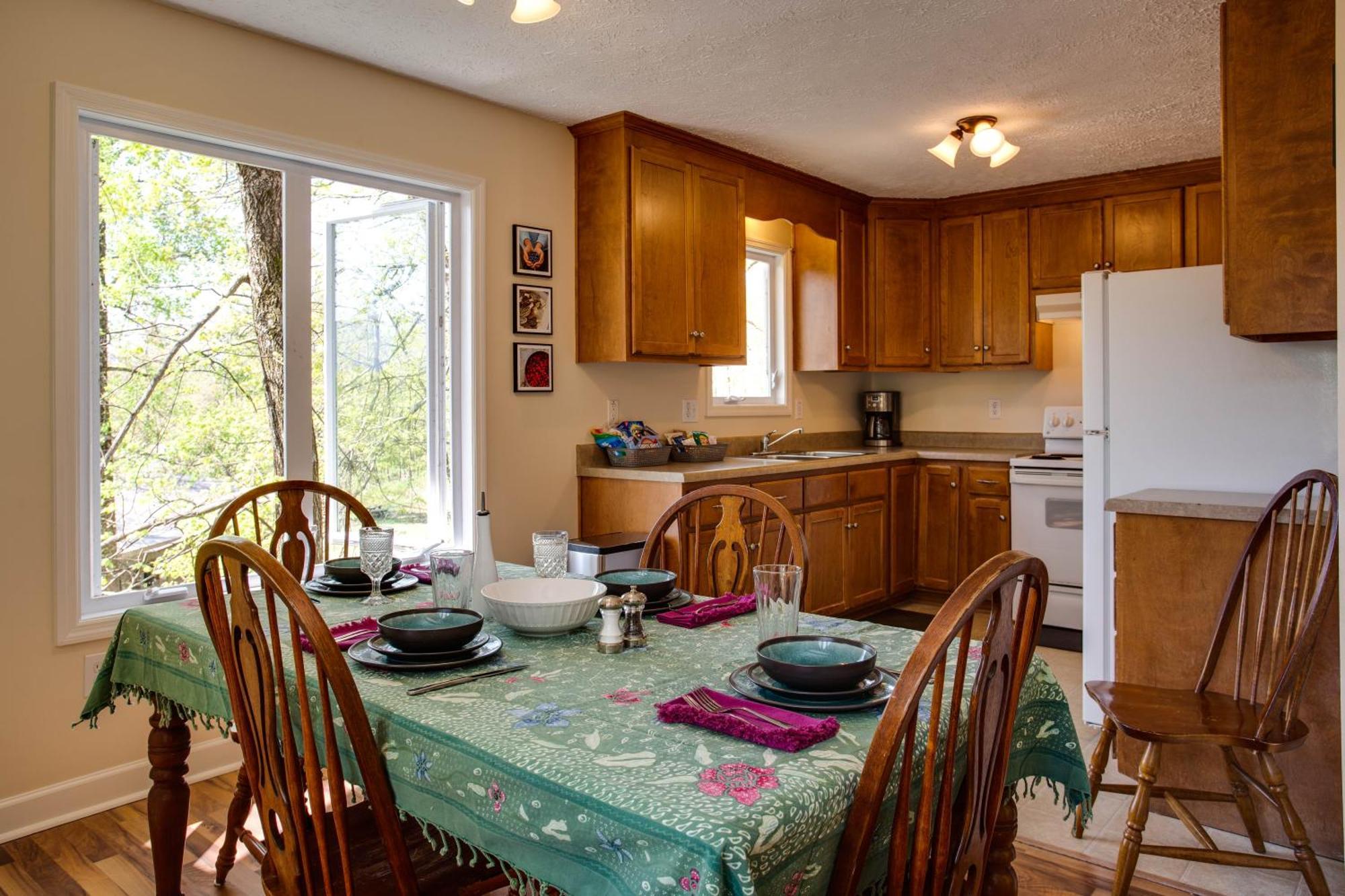 Love Ridge Mountain Lodging Lyndhurst Εξωτερικό φωτογραφία