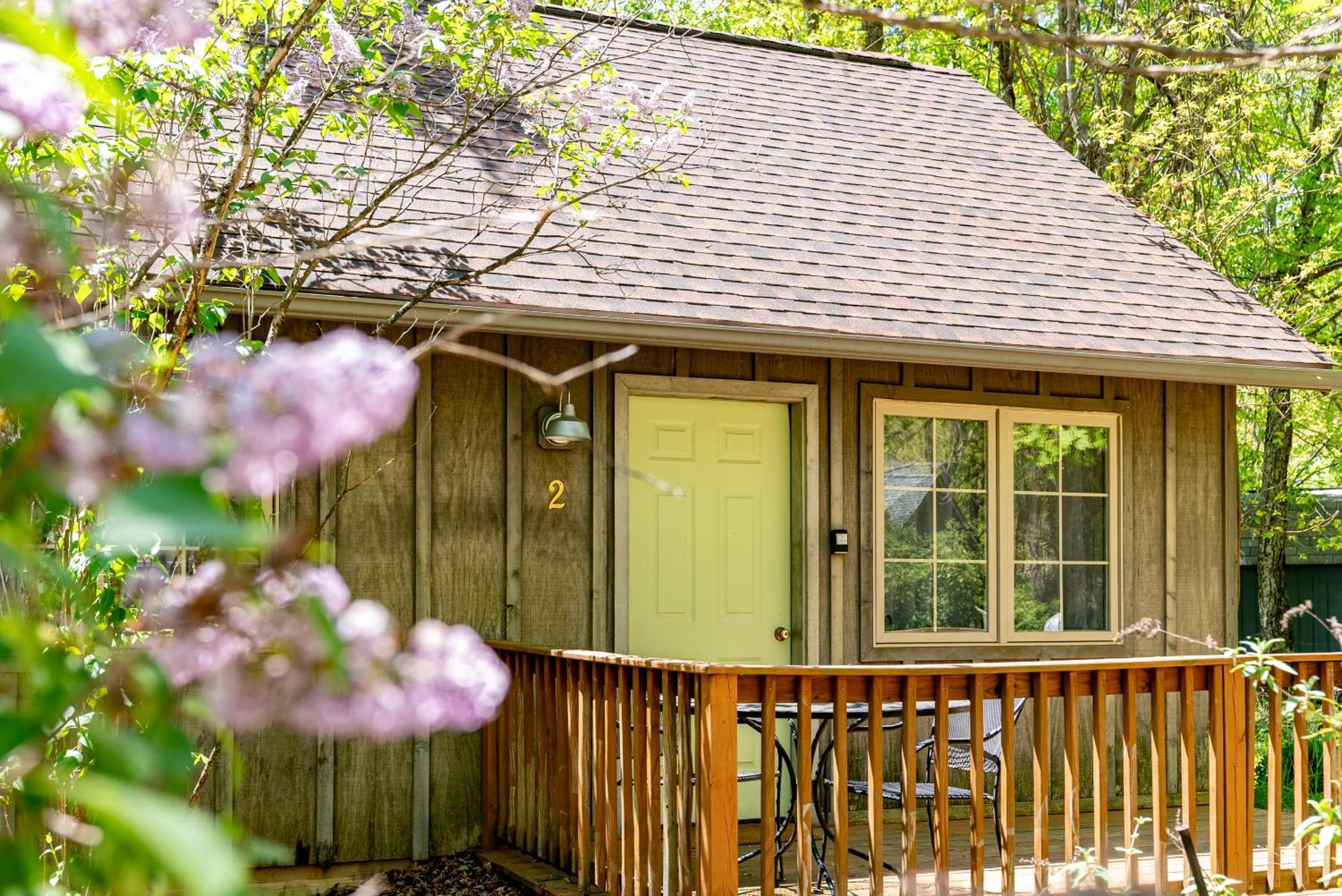 Love Ridge Mountain Lodging Lyndhurst Εξωτερικό φωτογραφία